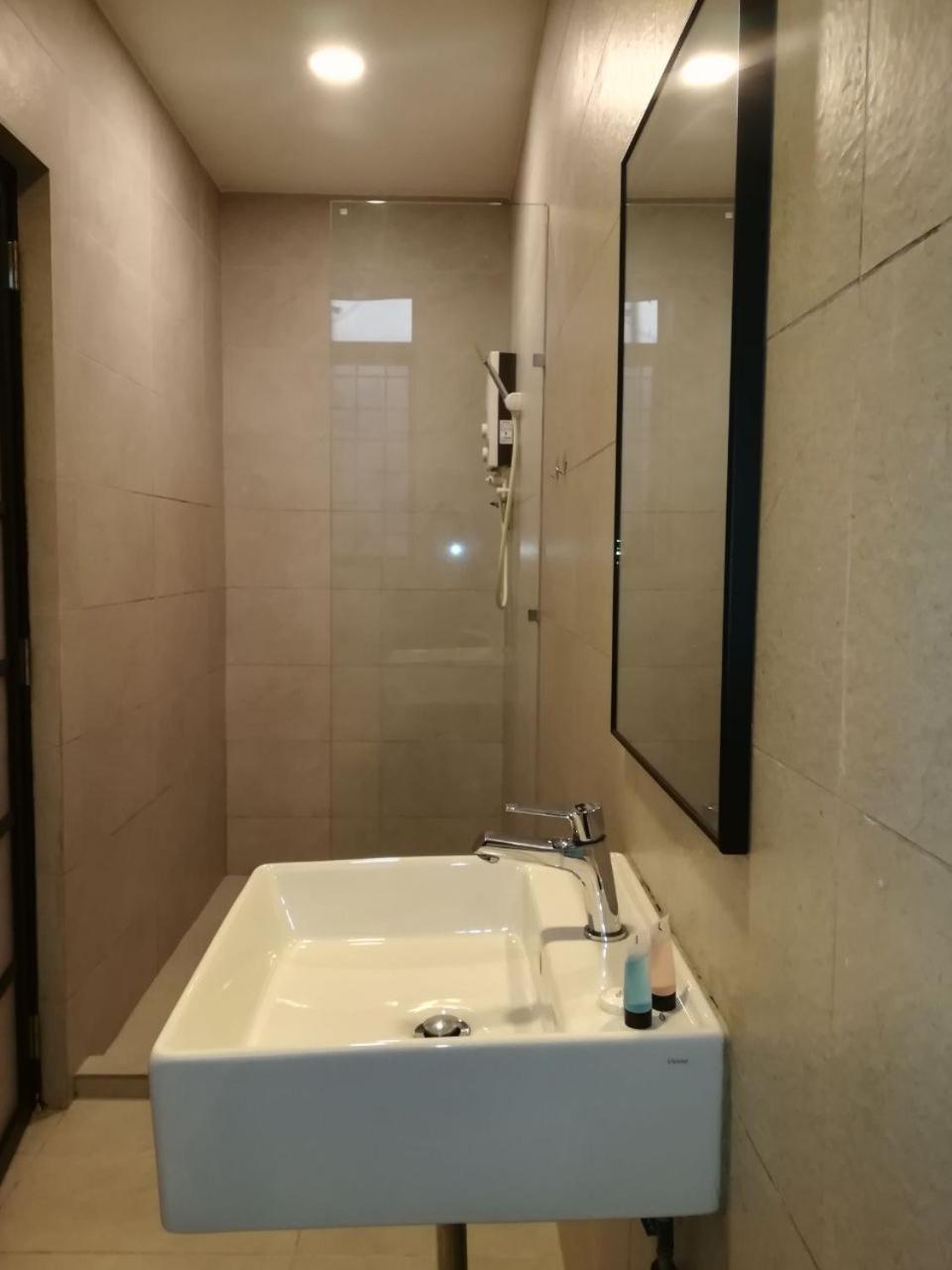 The Daily Hotel Kota Kinabalu Zewnętrze zdjęcie